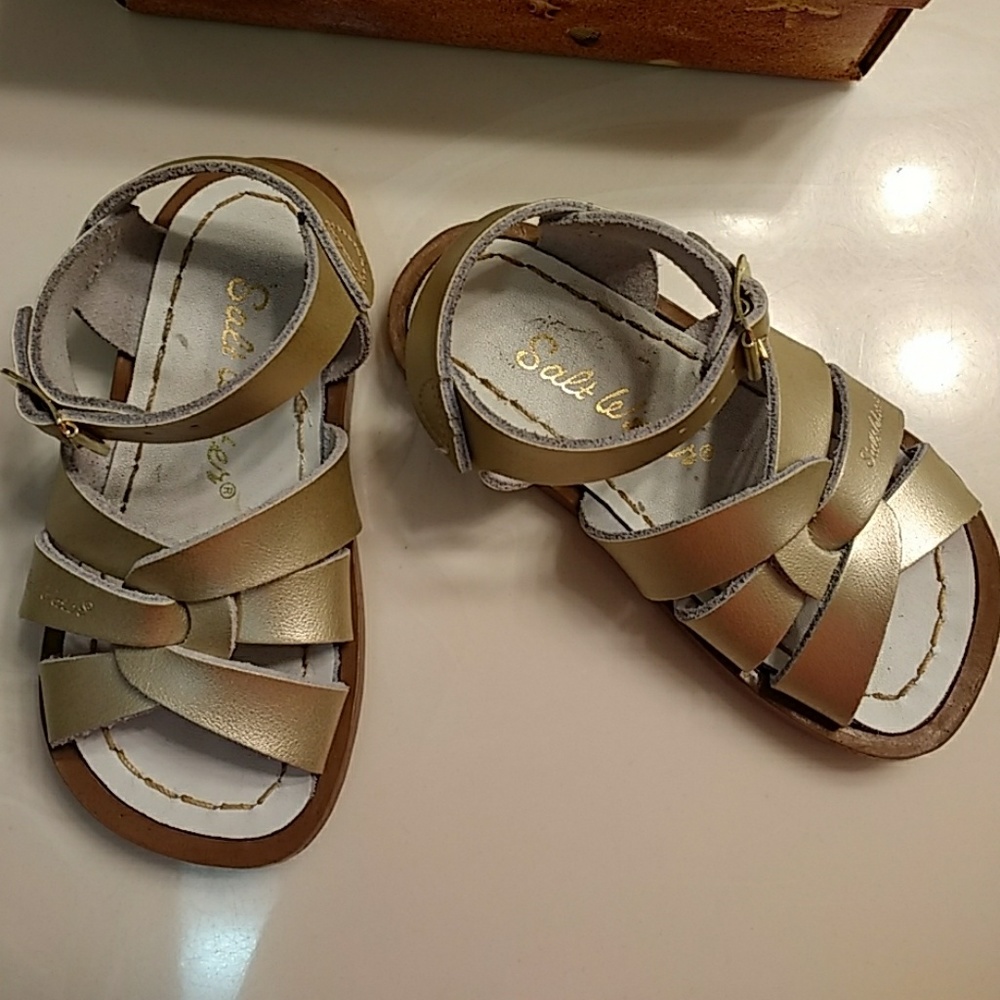 Girls Salt water sandals by Hoy